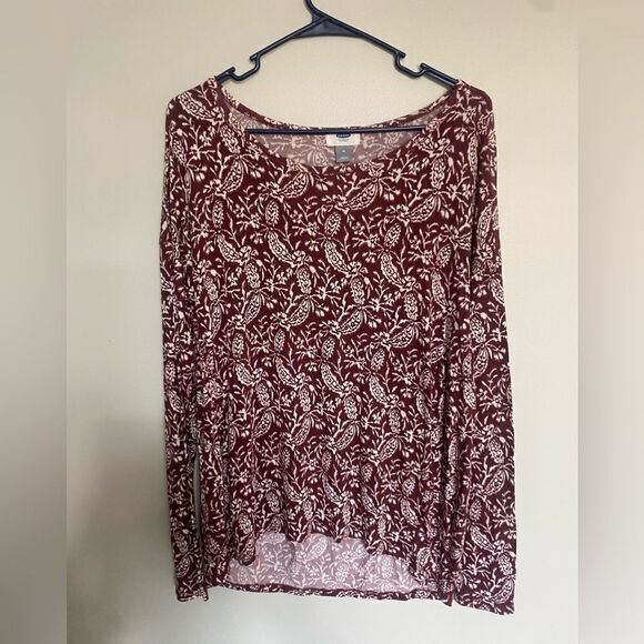- Women’s maroon and white long sleeve Old Navy casual top size‎ medium - Picture 1 of 4